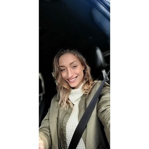 Meet your Posher, Christina